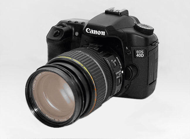  EOS 40D with the EF-S 17-85mm lens 